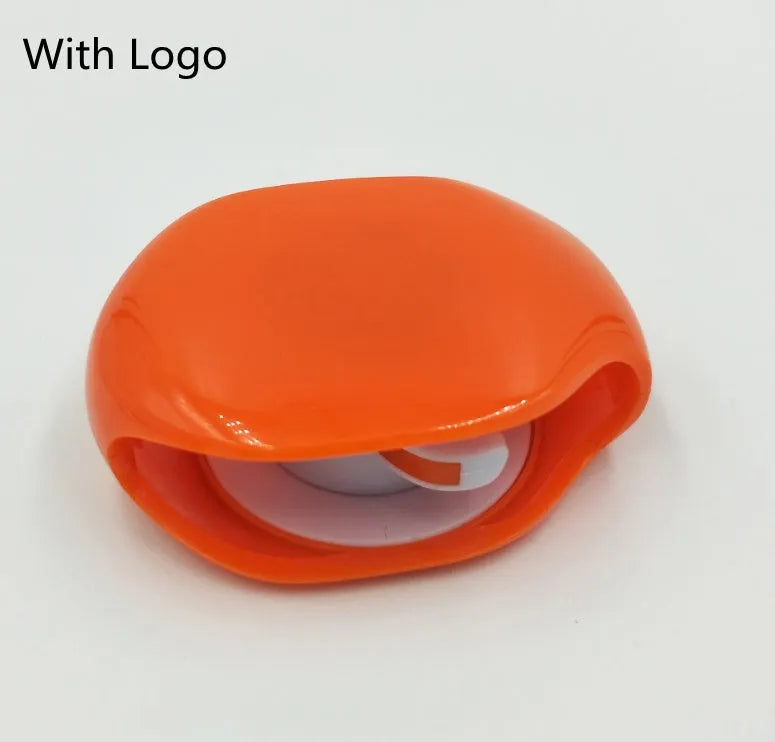 Automatic earphone retractor winder with telescopic reel and small storage box.