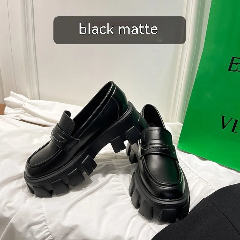 British style wide fit loafers in patent leather with rubber soles and shallow opening