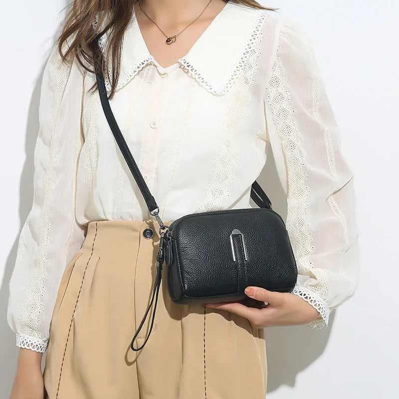 Women's genuine leather shoulder bag in square design measuring 19x13x6cm available in five colours