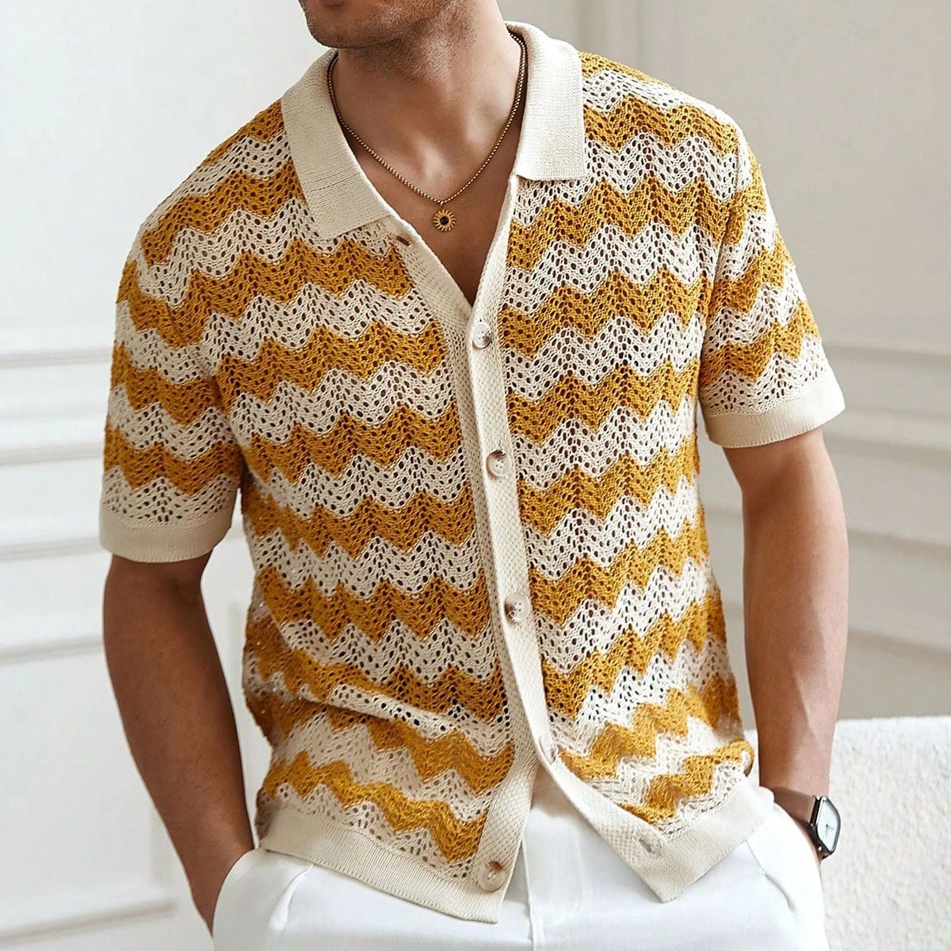 Blue hollow jacquard corrugated short-sleeved sweater with flocking detail