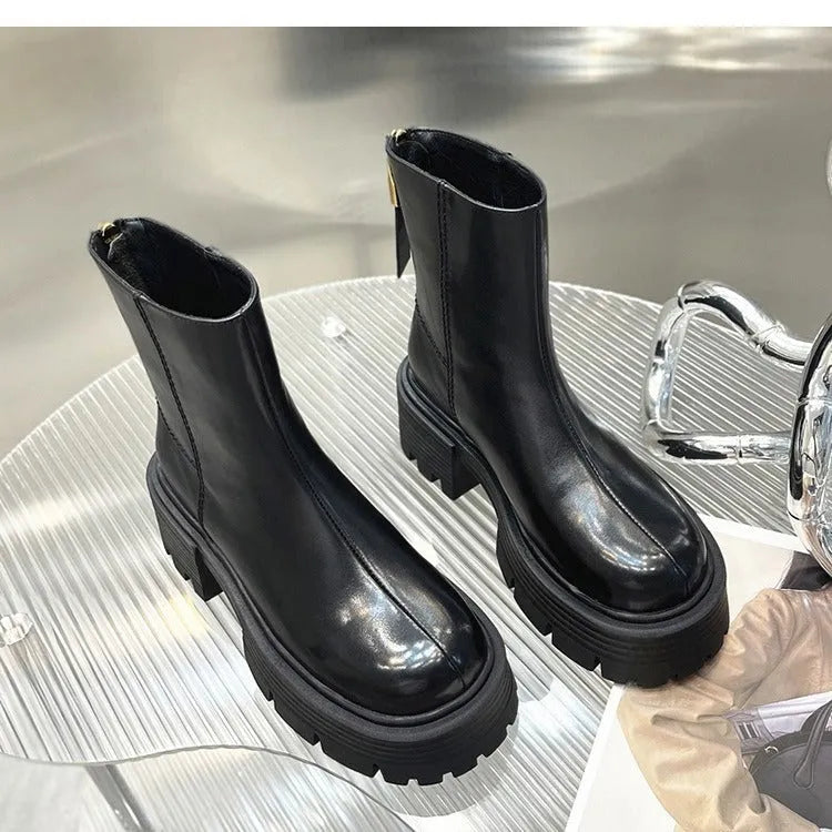 Children's chunky heel short boots in faux PU leather, black colour, round toe, back zipper, low tube design