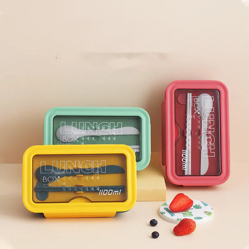 Four-layer partitioned bento lunch box in Nordic style with green plastic construction