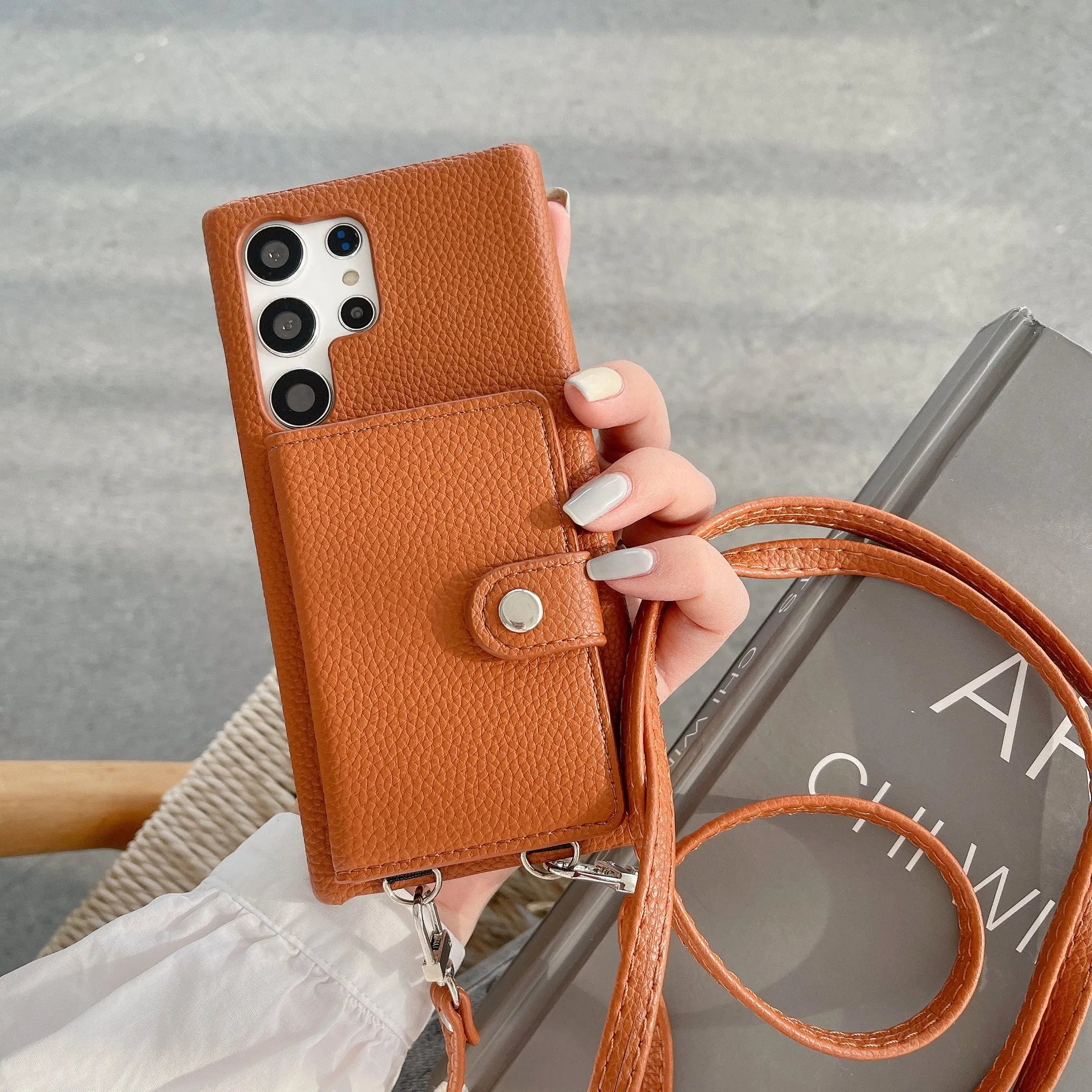 Samsung S23 Ultra crossbody phone case in black with lychee pattern and open card slots