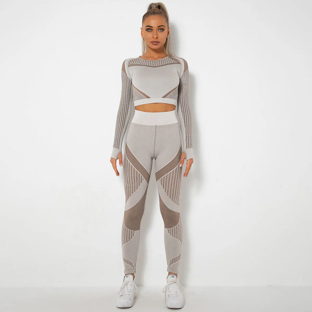 Women's seamless knitted long-sleeved yoga suit in multiple colour options.