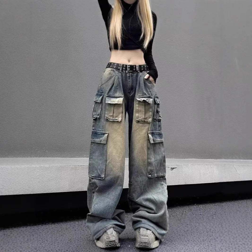 Men's loose fit straight leg distressed denim jeans with multiple pockets in tooling design