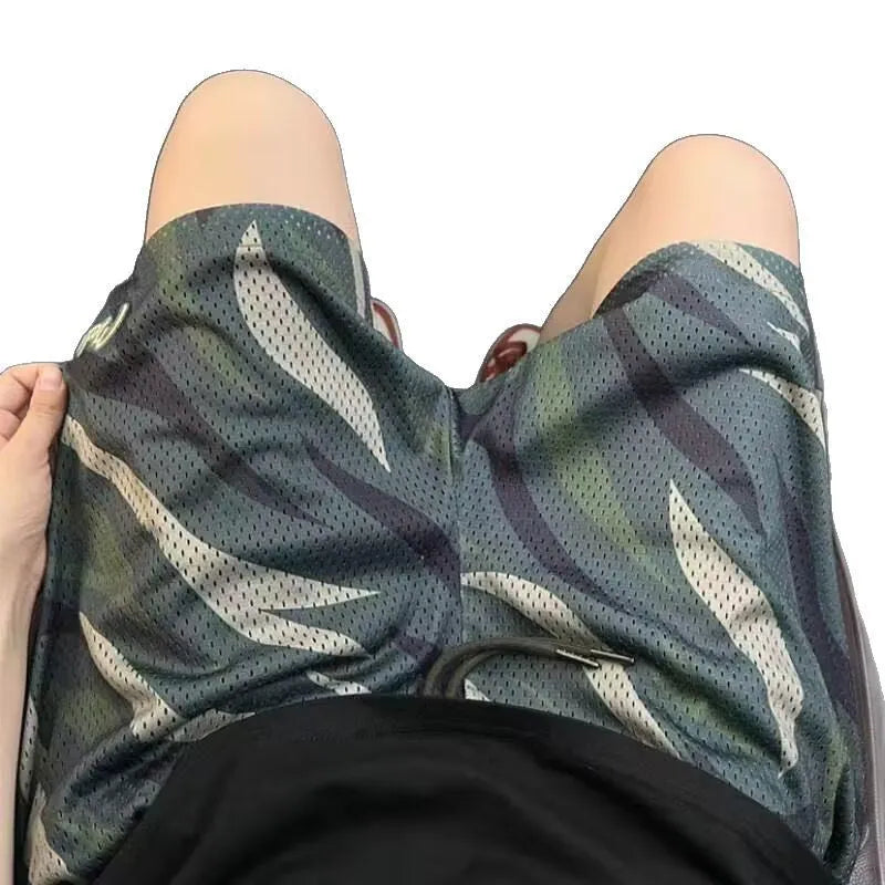 Men's camouflage pattern straight-leg mesh shorts in cotton blend fabric