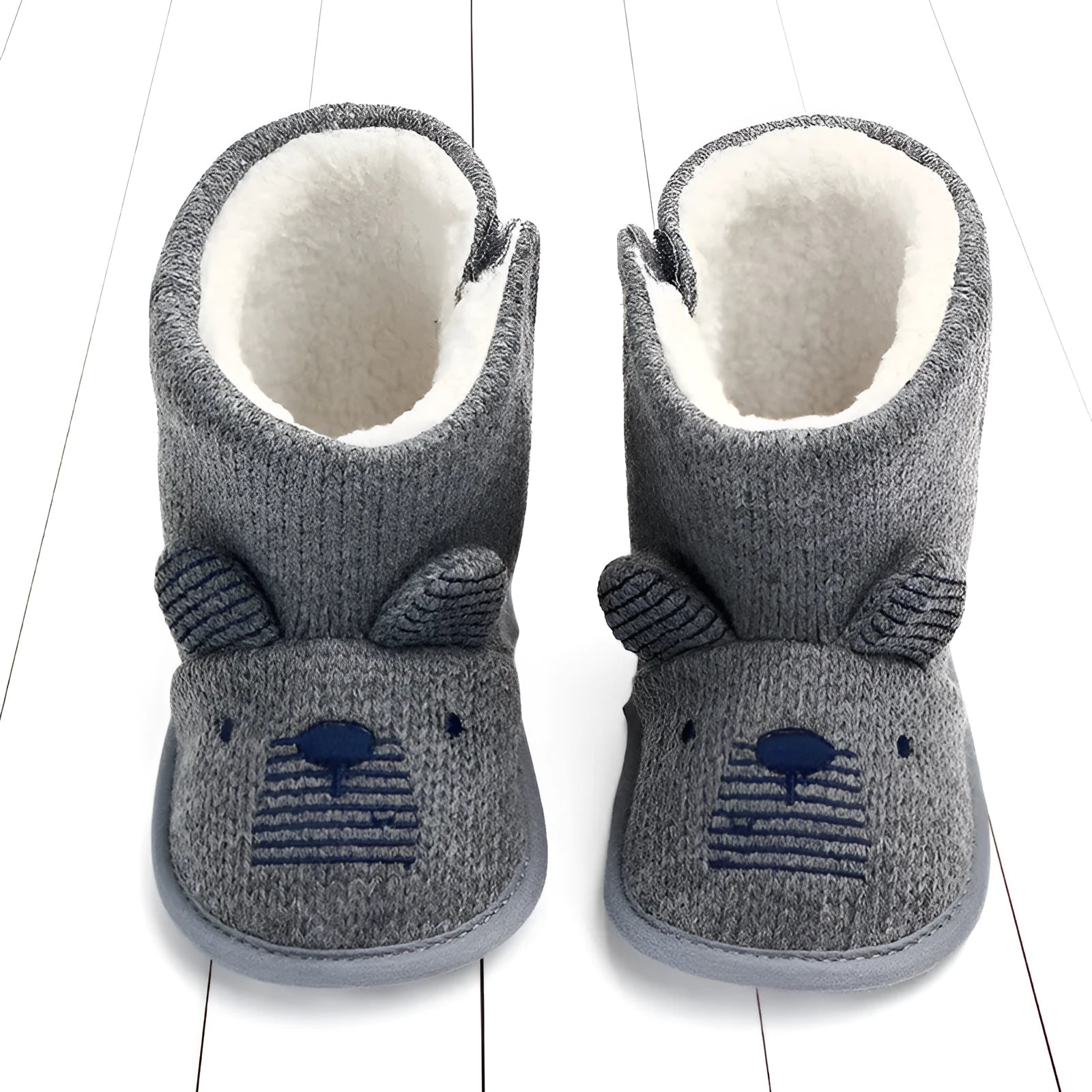 Baby winter high-top cotton shoes with Velcro fastening in white, embroidered detail