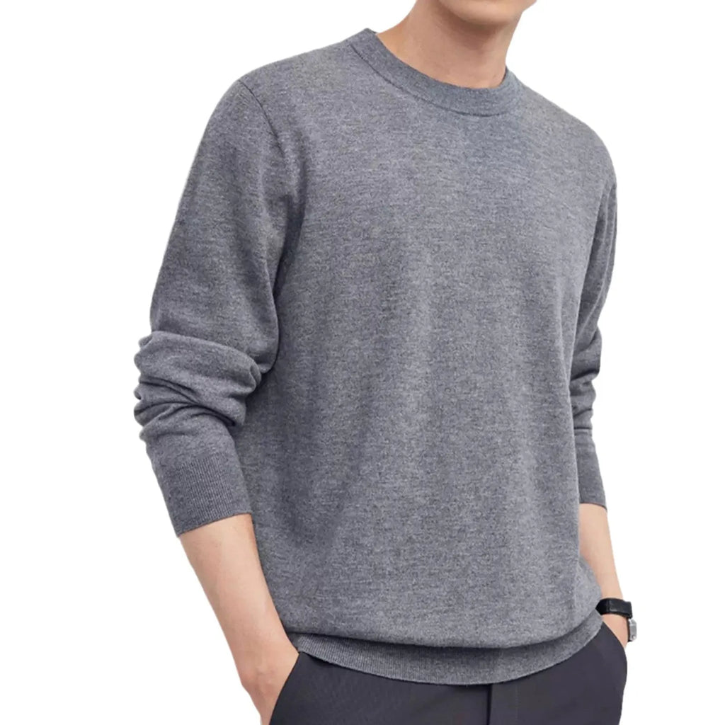 Men's standard wool pullover sweater in light grey, shown in a regular fit with regular sleeves.