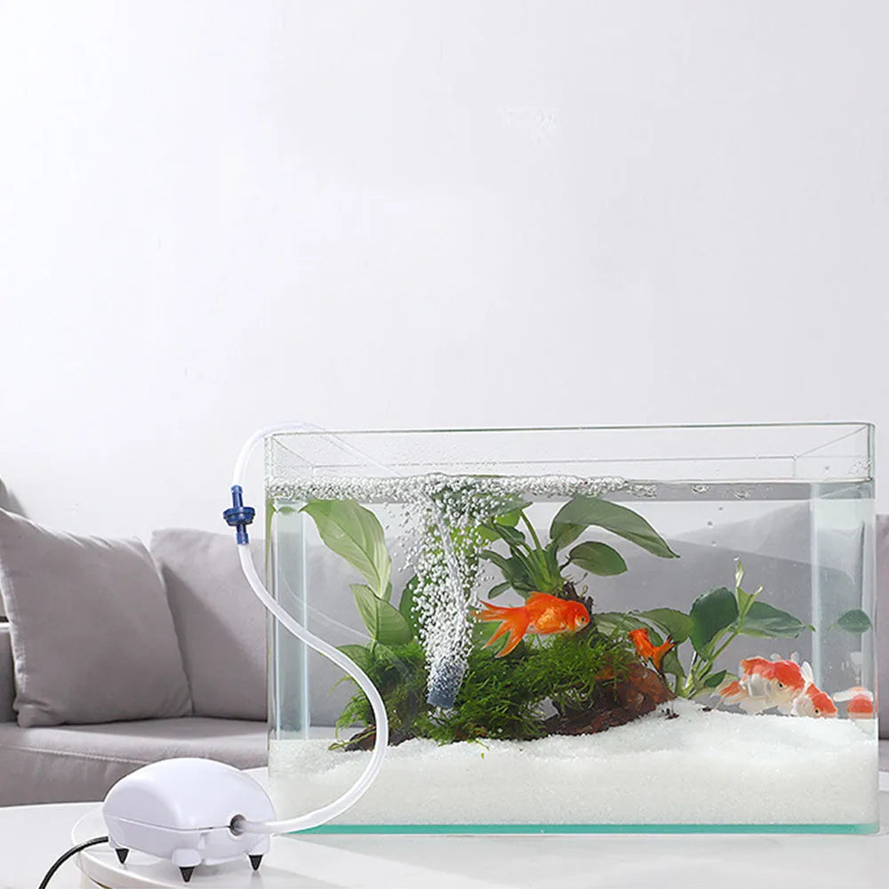 Aquarium Silent Fish Breeding Oxygen Pump DB-9001 2.5W 1.8L/min 0.018Mpa Air Output for Fish Tank Water Oxygenation White Colour EU or US Plug Option with 220-240V or 110-120V