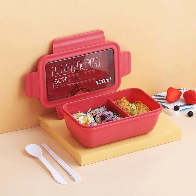 Four-layer partitioned bento lunch box in Nordic style with green plastic construction