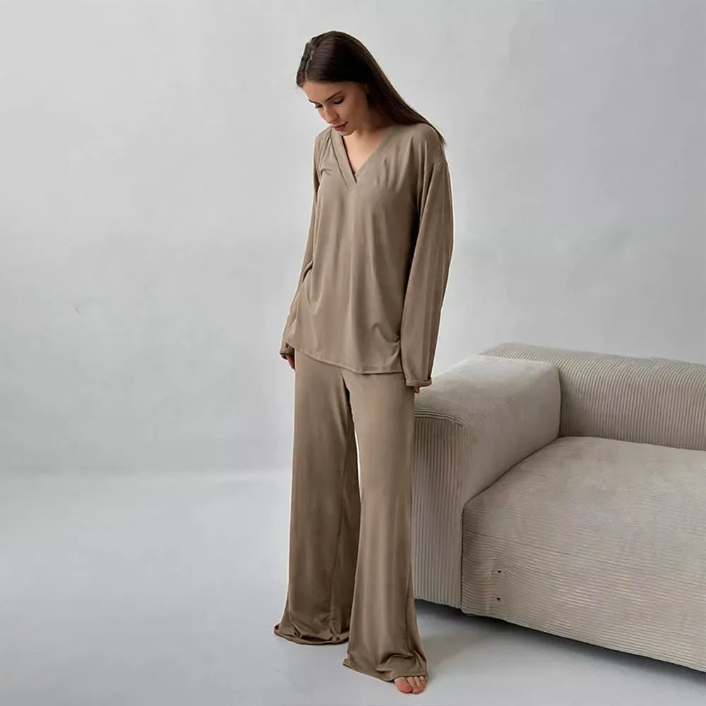 Long sleeve pajama set for women in viscose blend, white colour, top and pants on display