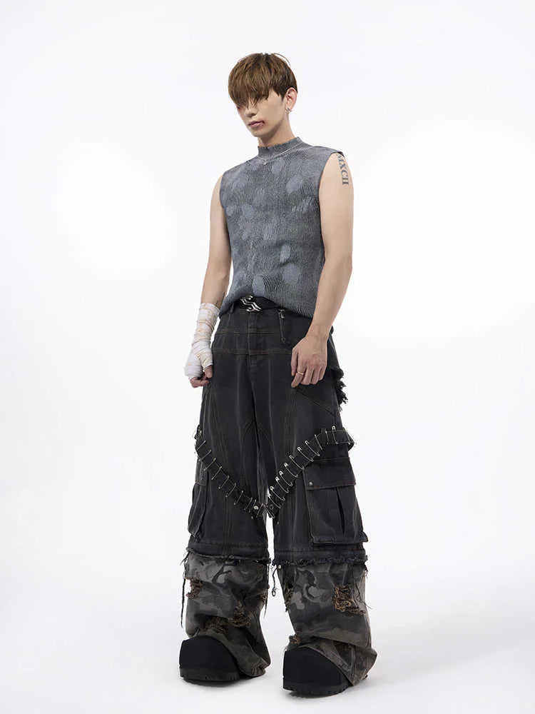 Men's black silver pastebrushing stretch wool sleeveless turtleneck vest with a stand collar.
