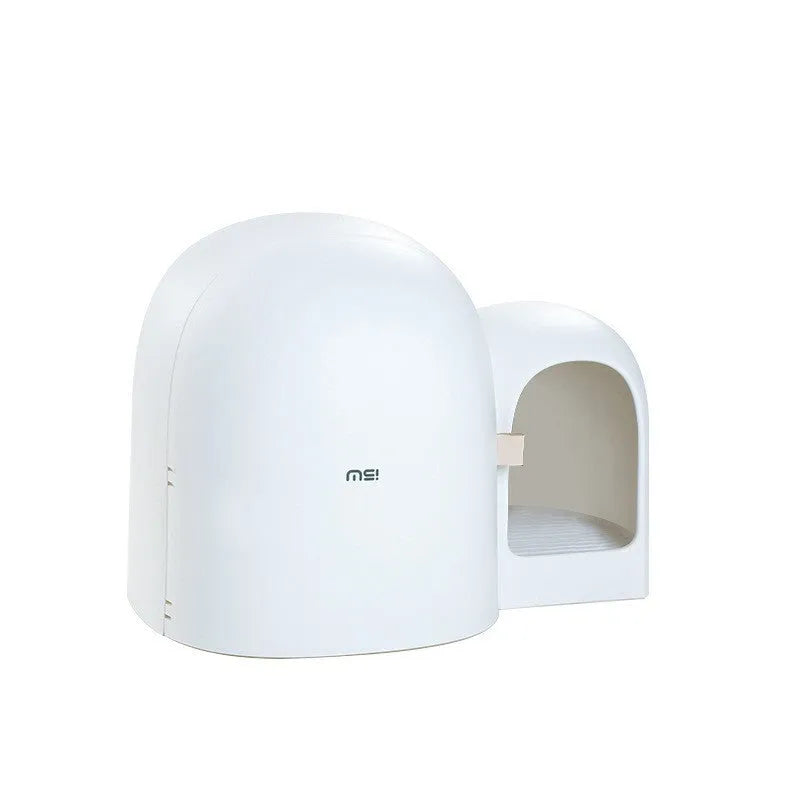 Oversized enclosed cat litter box in ABS plastic measuring 67.7 by 49 by 50 centimetres