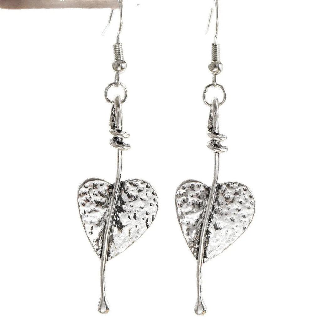 Retro minimalist heart earrings for women in electroplated zinc alloy geometric shape picture colour
